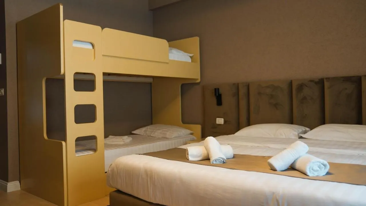 ****  Hotel Majestic Durrës Albanien