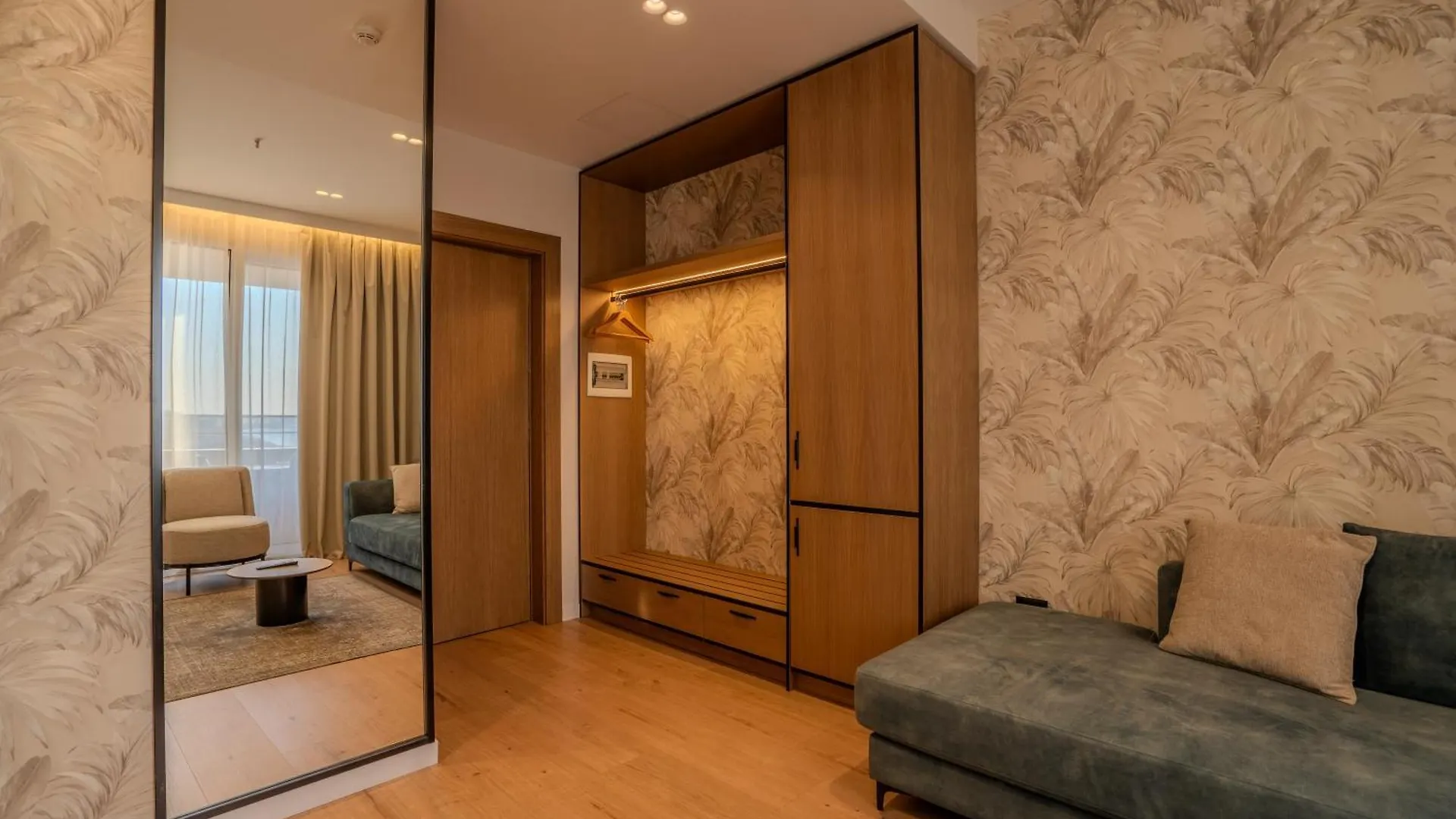 Hotel Majestic Durrës 4*,  Albanië